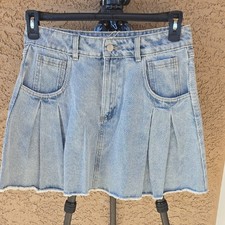 Chelsea  Violet Medium Blue Denim Mini Skirt With Pleats And Frayed Bottom Sz M