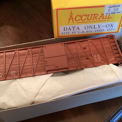 Accurail HO 4299 solo datos 40' O.B. Kit de óxido de puerta de acero BOXCAR, NUEVO EN CAJA | Zustand: New