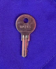 HERMAN MILLER LL / UM SERIES KEY UM245 STEELCASE