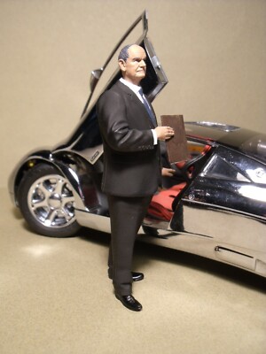 FIGURINE 1/18 FERDINAND PIECH VROOM NOT PEINT FOR REVELL SCHUCO MINICHAMPS