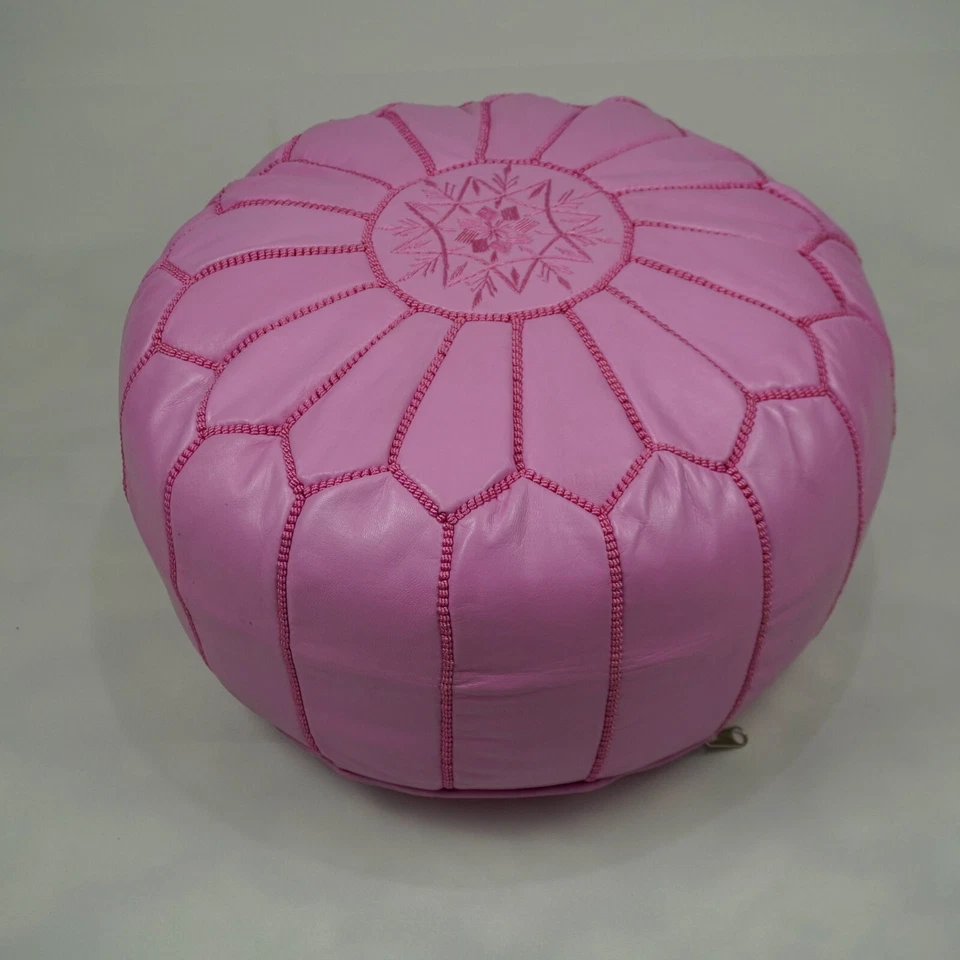Puf de cuero rosa marroquí - Reposapiés otomano hecho a mano - Cuero genuino premium Foto 3 de 4