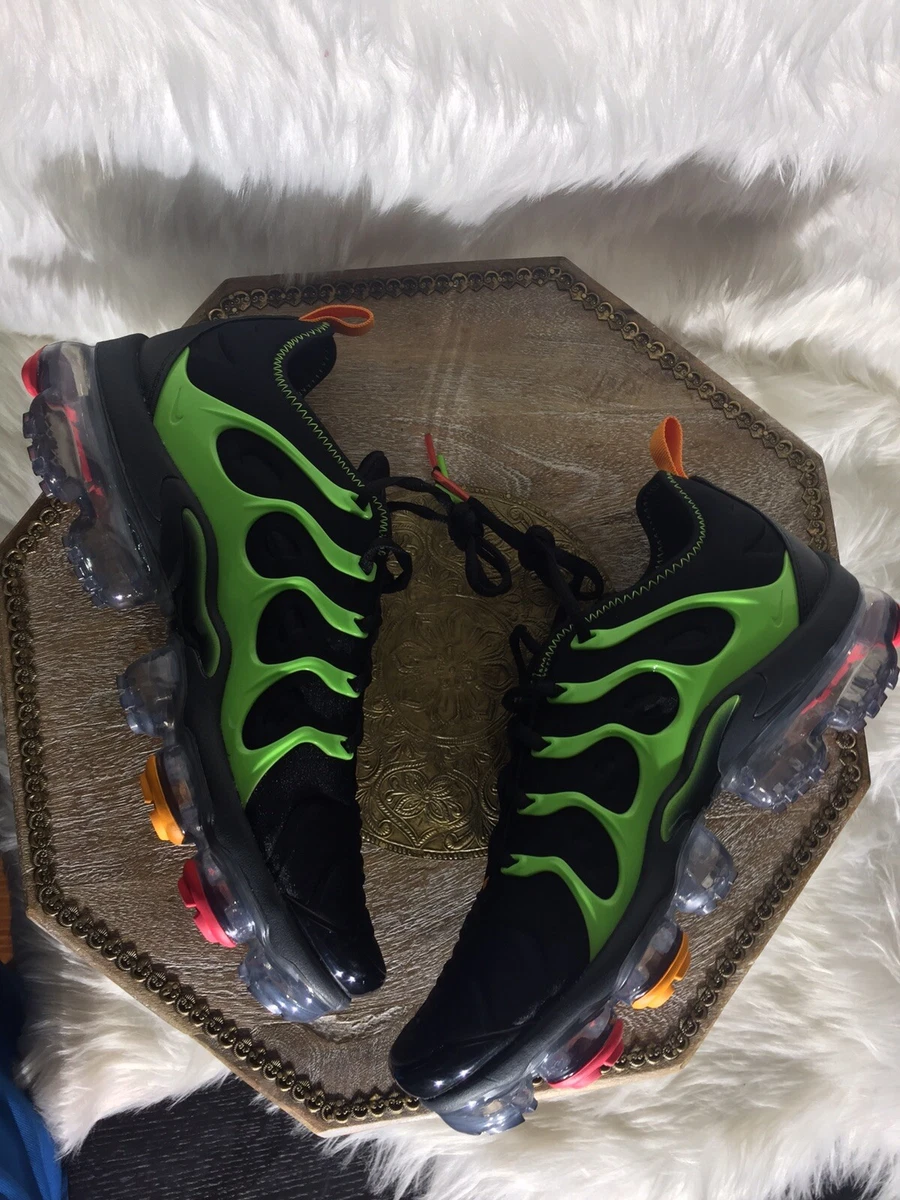 black and neon green vapormax