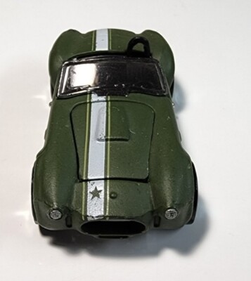 Hot Wheels Team Engine Revealers Green Shelby Cobra 427 1/64