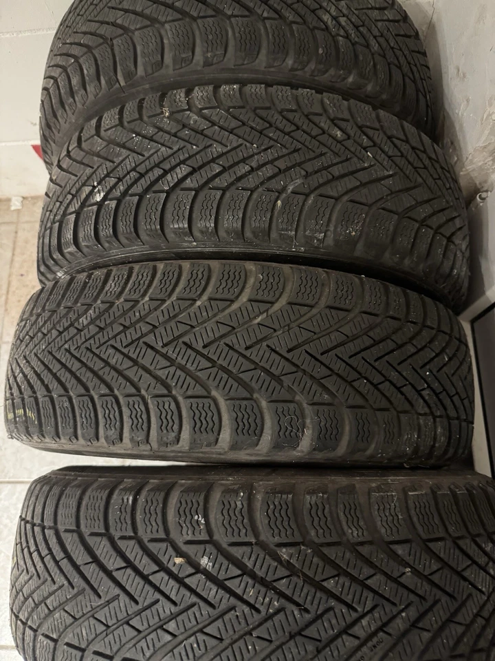 Marken Winterreifen Pirelli Cinturato 195/ 60/ R15 auf 4 Loch Stahlfelgen - Bild 3 von 4