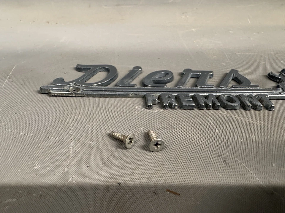 Placa de identificação emblema revendedor de carros vintage Ford Diers Fremont Nebraska Mustang Torino - Imagem 2 de 4