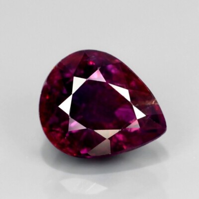 Lila Saphir aus Madagaskar, 100% natürlich, Birnenschliff / 1,64 Karat