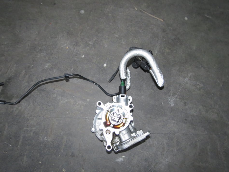 Original Audi Q3 8U Vakuumpumpe A23942 06j145100g | eBay
