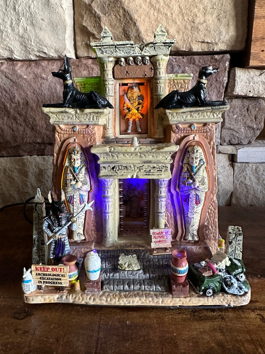 Lemax Spooky Town Lighted & Animated Building Cursed Tomb Works