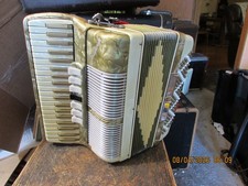 Accordion Stradivari, 120 bass,15.75" KB,.3/4 reeds,LMH,good condition