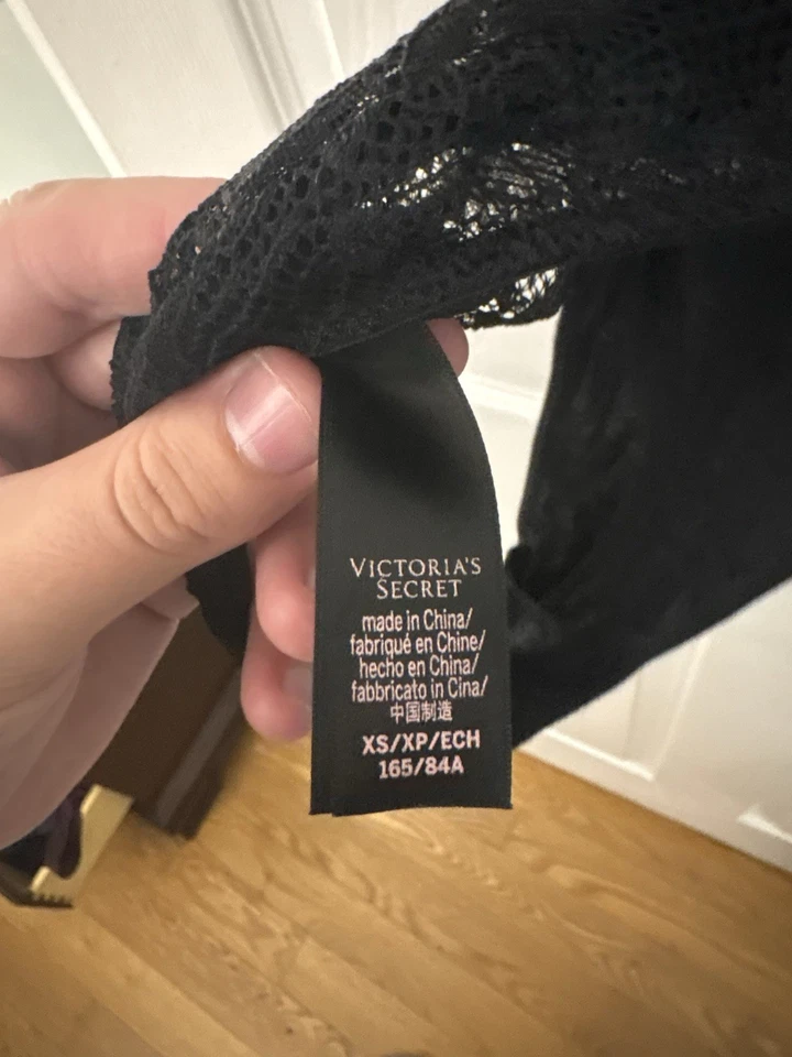 Victoria Secret 黑色系带紧身衣 XS 码 — 第 3/3 张图片