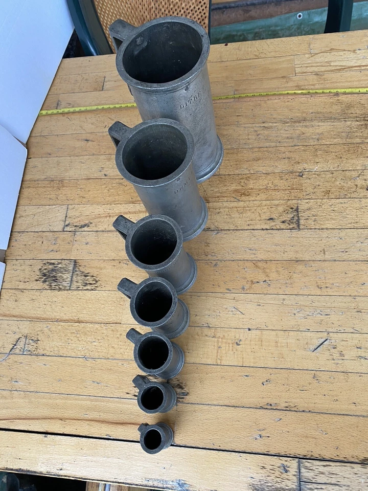 1 / Ustensiles Série 7 anciennes MESURES EN ETAIN poincon Signées Vincent - Photo 3/4