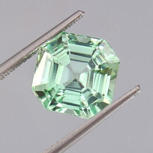 Saphir Naturel De Ceylan 9,60 Carats – Bleu Vert, Taille Ovale, Chauffé, Certifié AGSL