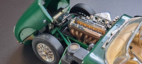 Franklin Mint 1:24 Scale - 1961 Jaguar E-Type Convertible - Picture 11 of 15