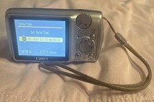 Canon PowerShot A470 Digital Zoom Camera Power & Flash Tested Blue w/ Batteries