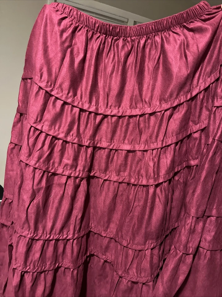 Falda de piel de topo talla grande Woman Within Foto 3 de 4