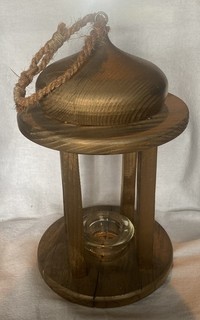 Grande lanterna candela porta tè rustica in legno con finitura lavaggio oro altezza 30 cm