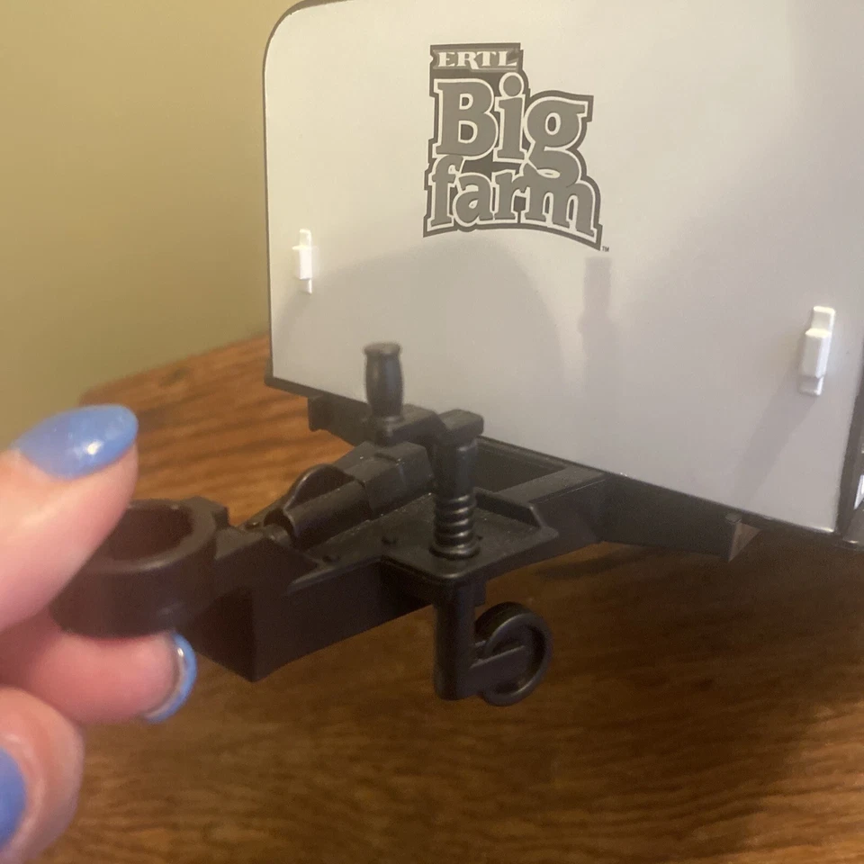 ERTL “Big Farm” White Black Trailer. 13x6x6 Wheels Work! Gates Work - Image 4 of 4