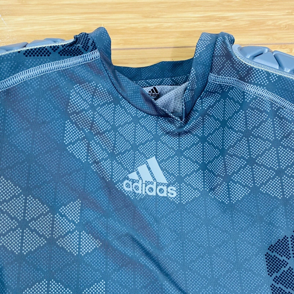 Men's Adidas Techfit Football Grey Shirt Size X-Large - Image 3 of 4