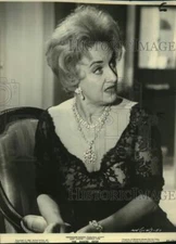 1961 Press Photo Actress Hermione Gingold in "The Naked Edge" Movie - sap33771