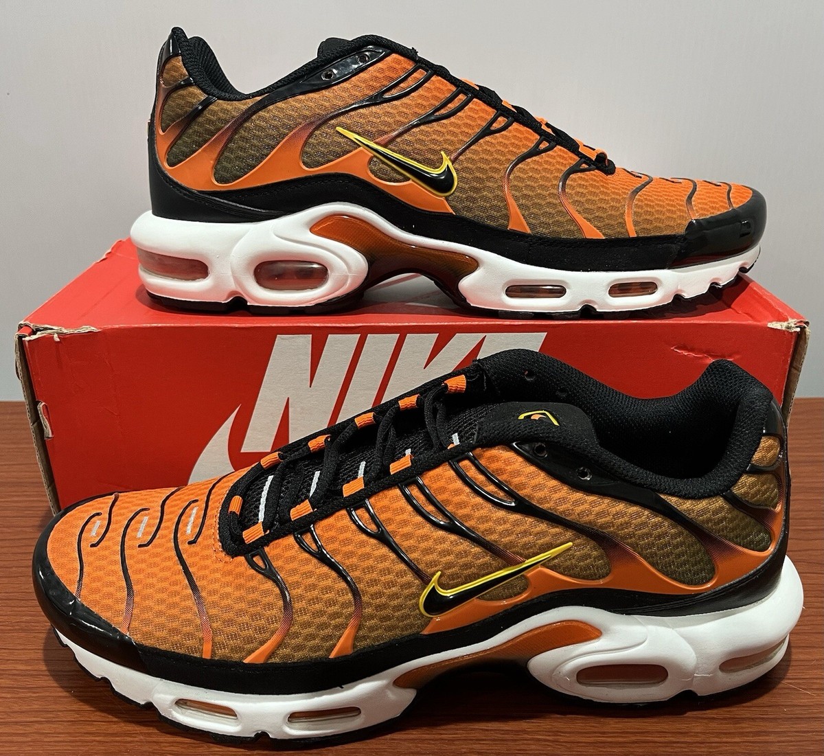 Nike Air Max Plus TN Safety Orange Black University Gold DM0032