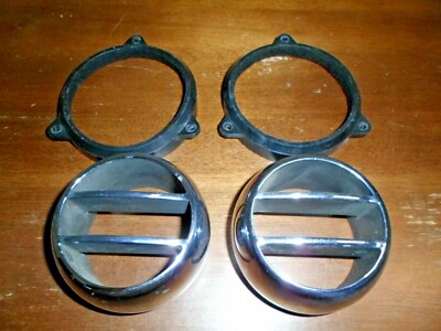 1988 Rolls Royce Silver Spur - Dash Center A/C Vent Pair (NO HARDWARE / SPRINGS)