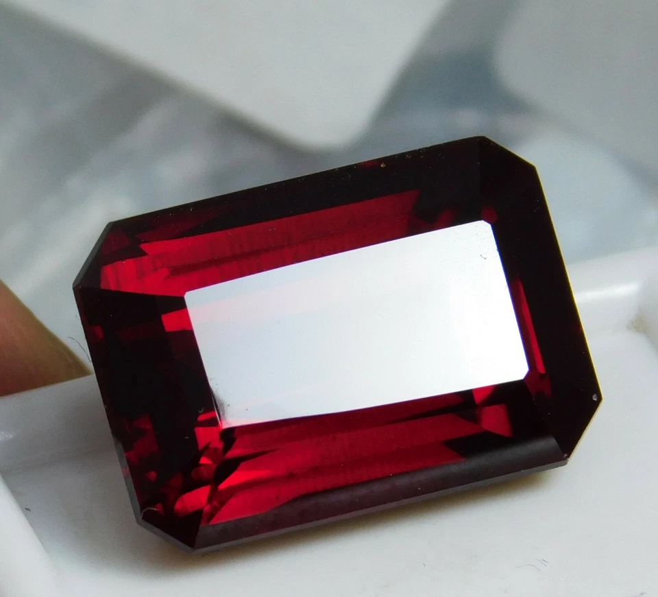 19 Ct Natural Emerald Cut AAA+++ Mozambique Red Dark Ruby Loose Gemstone ! - Image 2 of 3