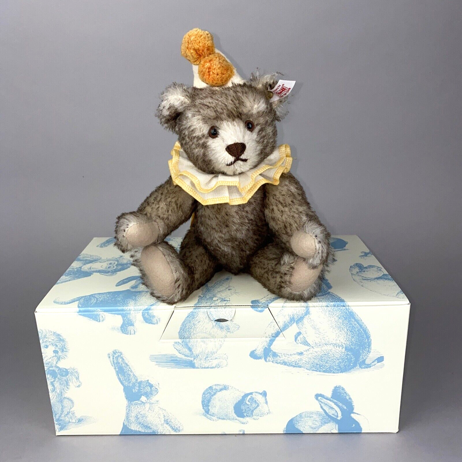 Steiff Teddy Bear Clown #421204 - 15 years Club Loyalty Bear Brown, 25cm  - 2012