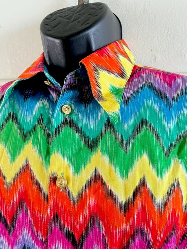 Versus Versace, Vintage 1970s VERSUS Gianni Versace Men’s Rainbow Zigzag L/S Dress Shirt 34 / 48