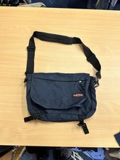 Borsa messenger a tracolla Eastpak blu navy