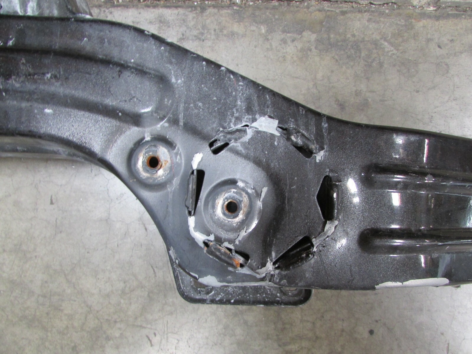 Maserati Quattroporte, Bumper Reinforcement w/out Upper, Used, P/N 980139714