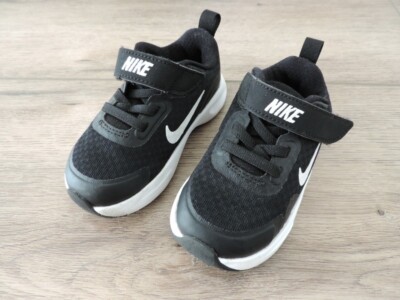 ❤ Baby Laufschuhe Nike in Schwarz/Weiß 22 ❤