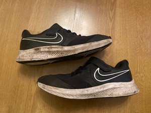 star runner 2.0 nike black