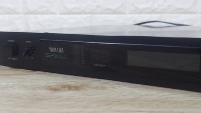 YAMAHA SPX90 Digital Multi-Effects Sound Processor working Low battery Used