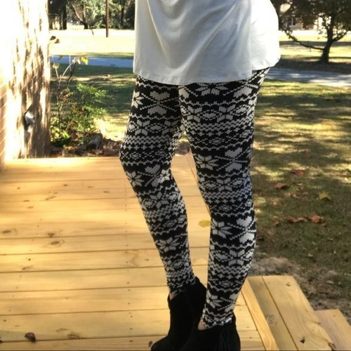 black and white snowflake leggings