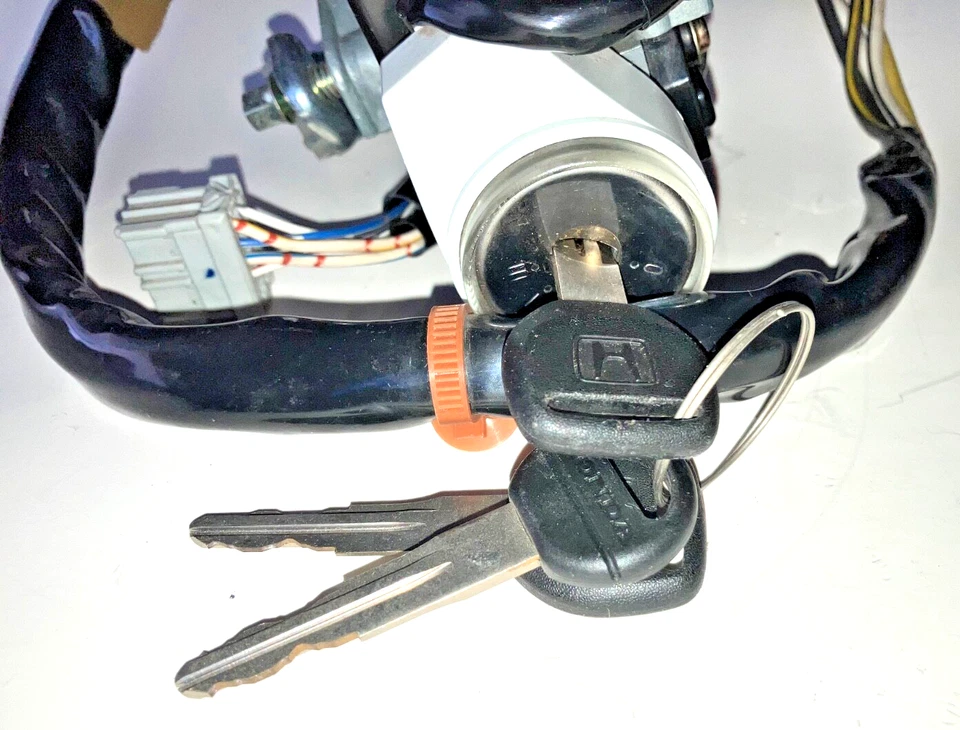 Подлинный цилиндр замка зажигания Honda 3 ключа SM5-72 Honda Accord 1990 91 92 93 новый из старых запасов - Изображение 2 из 4