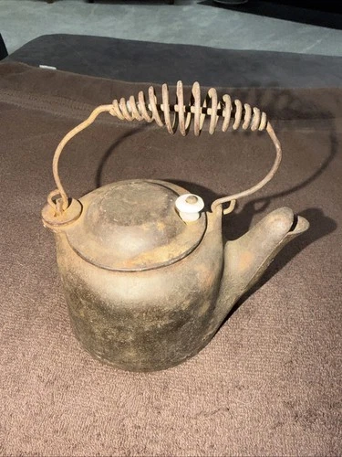 WAGNER WARE Sidney Ohio USA Heavy Cast Iron Tea Pot Kettle Wire Handle Vintage