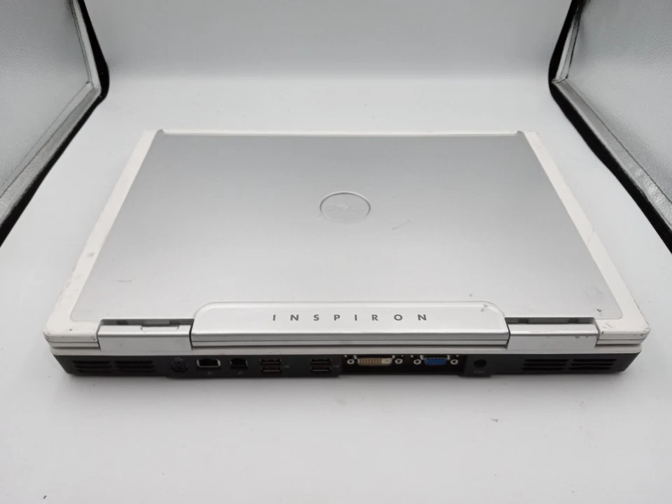 Dell Inspiron 9400 17" Laptop Intel Core Duo 1GB RAM 500GB HDD WinXP - READ -RR - Image 4 of 4