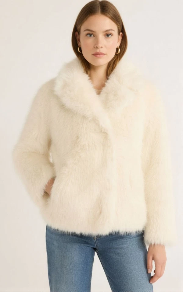 NEW Scoop Women's "Mob Wife Aesthetic" Faux Fur Jacket White Oversized XL - Image 2 of 4