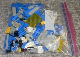 LEGO 6970 - Classic Space: Beta-1 Command Base - 1980 - NO BOX / PLEASE READ