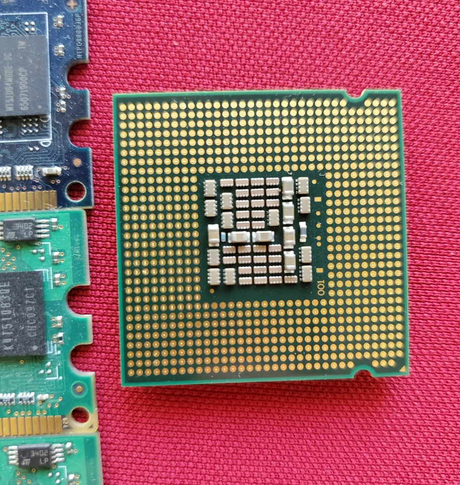 512 MB Ram x (4) DDR2 PC2-5300U e Intel Pentium D CPU 3.0 ghz 925 Combo Foto 4 de 4