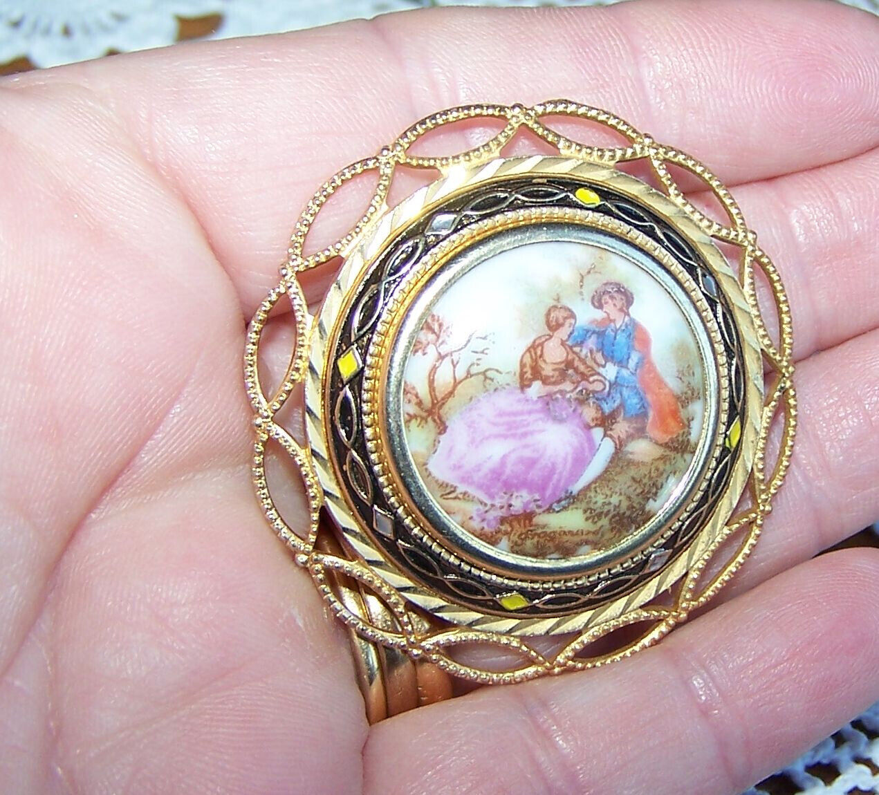 Picture 3 of 6