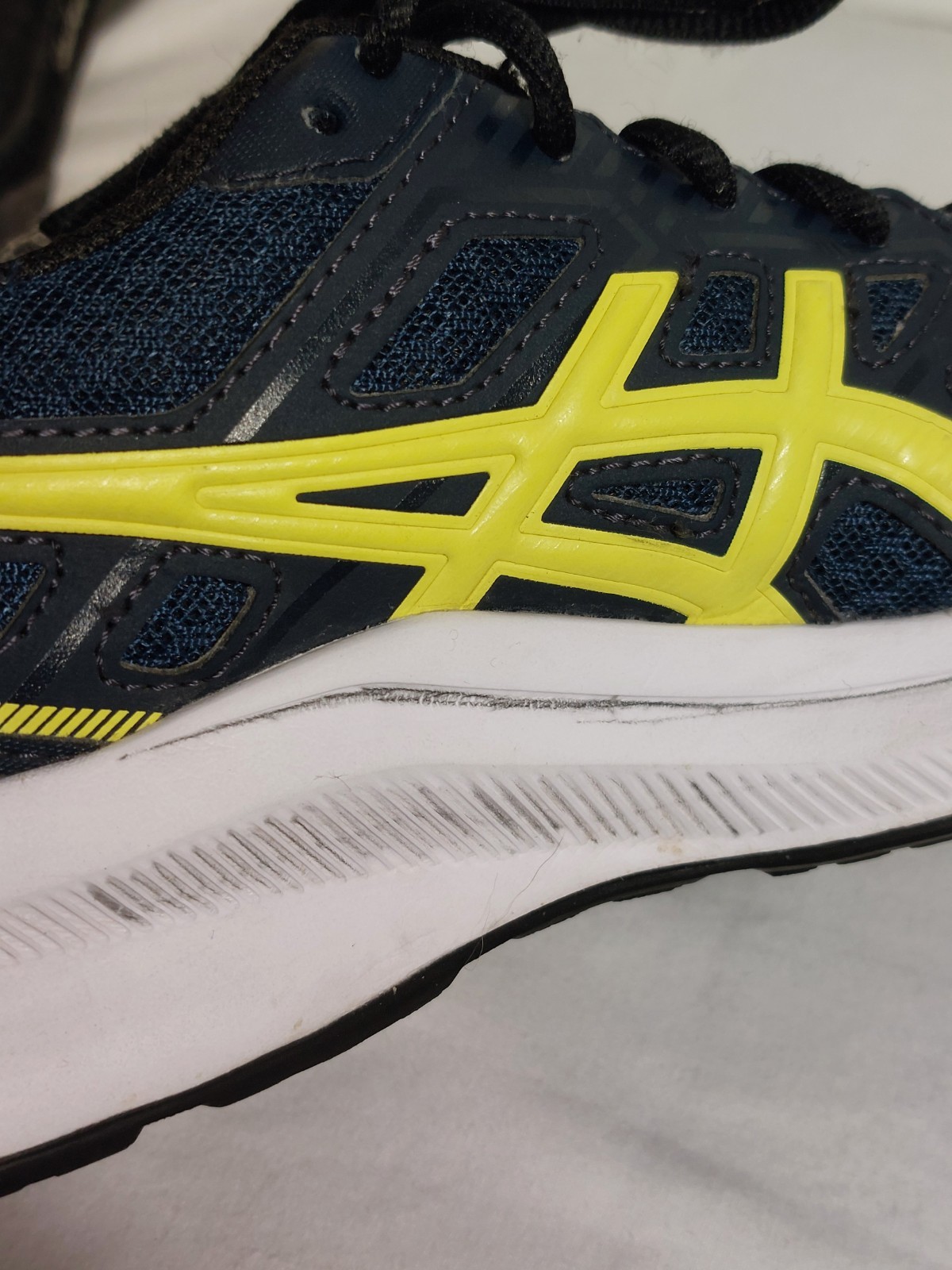 Unisex Kid's Jolt 3 GS Grade School Asics Blue Yellow Sneakers Running Size 7 thumbnail 13