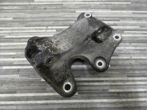 Audi A5 S5 8T A8 S8 4H Halter für Lichtmaschine Drehstromgenerator 079903805AF