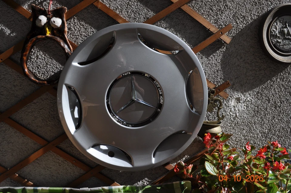 4× Orig Mercedes Benz Radkappe C KLASSE W202 W124 15 Zoll A2024000025 NEW NEU!!! - Bild 2 von 4