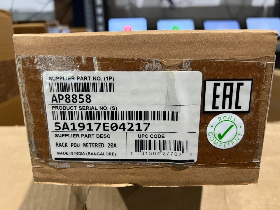 NEW APC AP8858 Rack PDU 2G Metered Zero-U 16A 100-240V (18) C13 & (2) C19 SEALED - Image 2 of 4