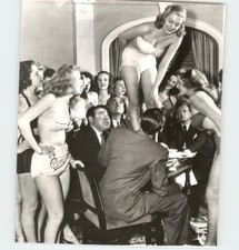 Model MYRA KECK Admired on Table at Press Ball NEW YORK 1947 Press Photo