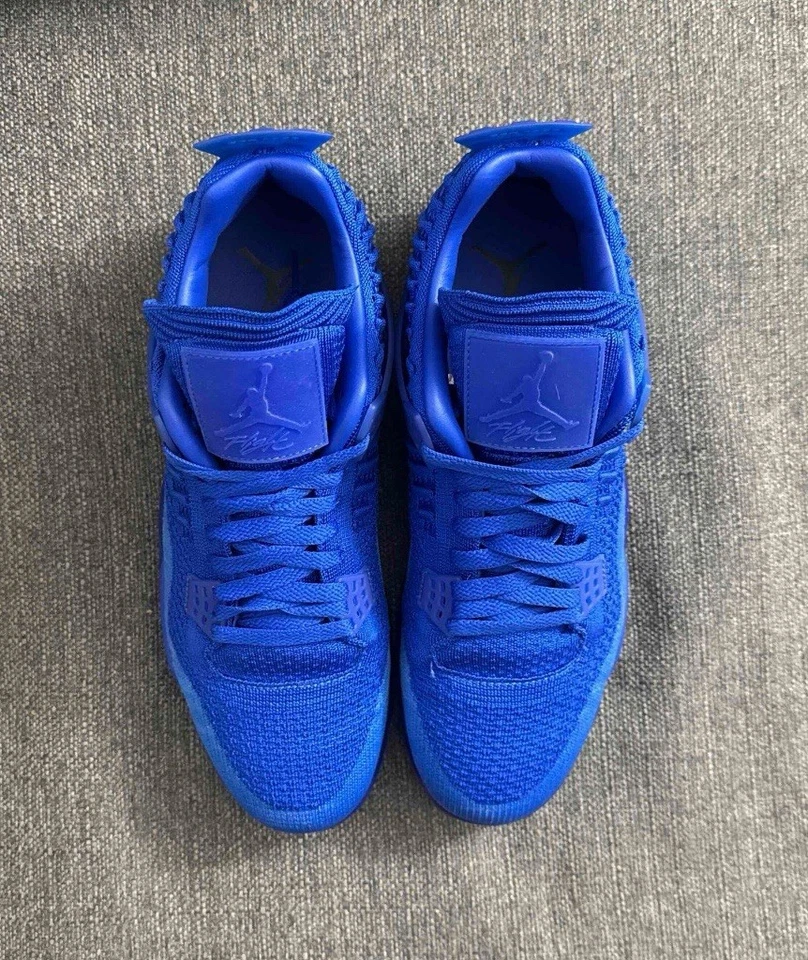 Talla 11.5 - Air Jordan 4 Retro Flyknit Hyper Royal Foto 3 de 4