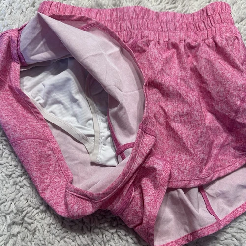 Lululemon Hotty hot shorts size 4 pink color - Picture 9 of 12