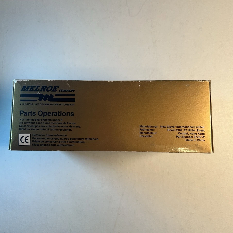 Melroe Bobcat Loader Model 610 Classic Edition 1997 die cast NEW - Image 3 of 4