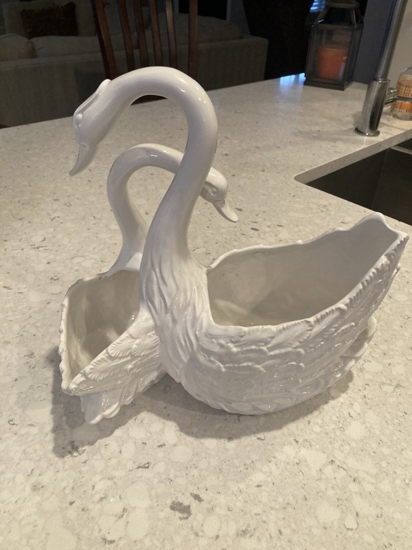 Vintage Italian Porcelain Swans Centerpiece Connected Head To At Neck
